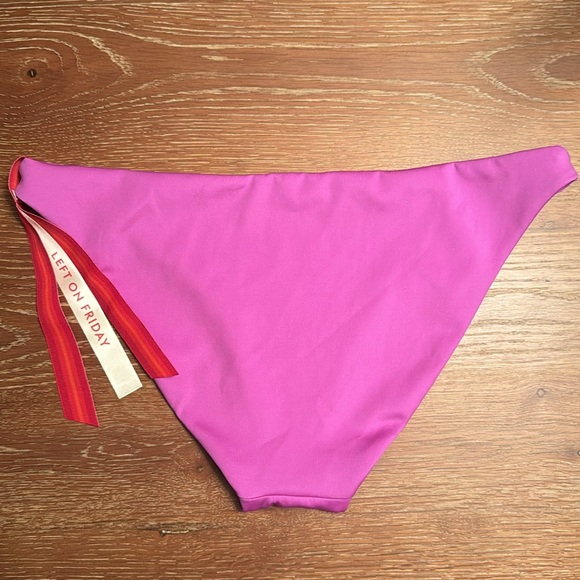 Left On Friday Wear To Bottom - Picture 4 of 5